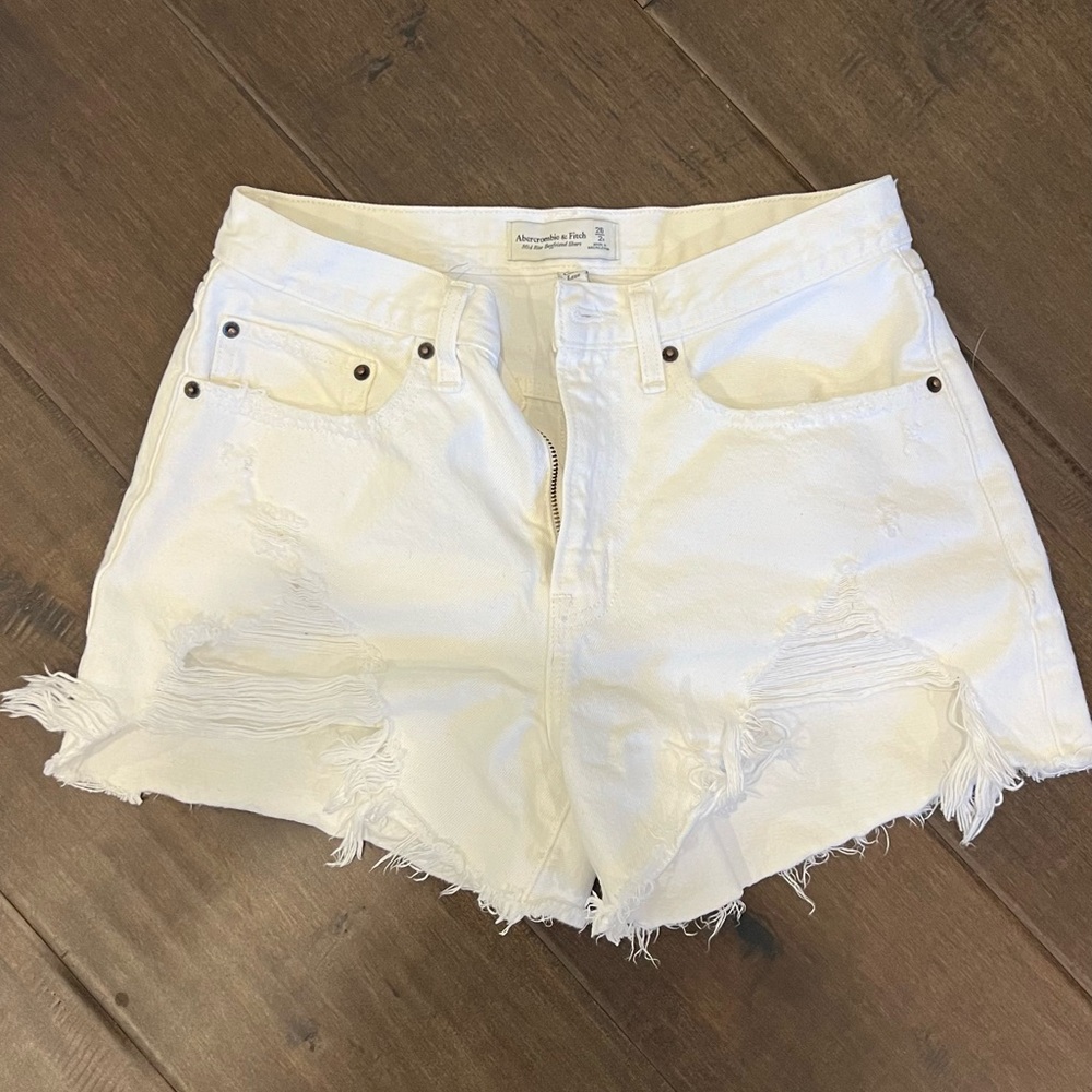 Abercrombie & Fitch White Mid Rise Boyfriend Shorts Curve Love 26 2r